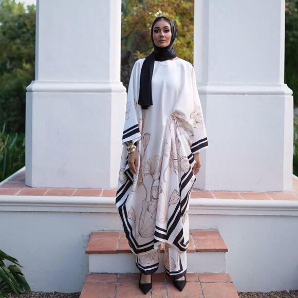 H&M Ramadan Modest Satin Kaftan Dress Floral - Picture 4 of 16